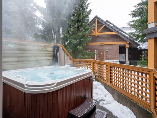 2 Bedroom Whistler Vacation Rental - Glacier's Reach